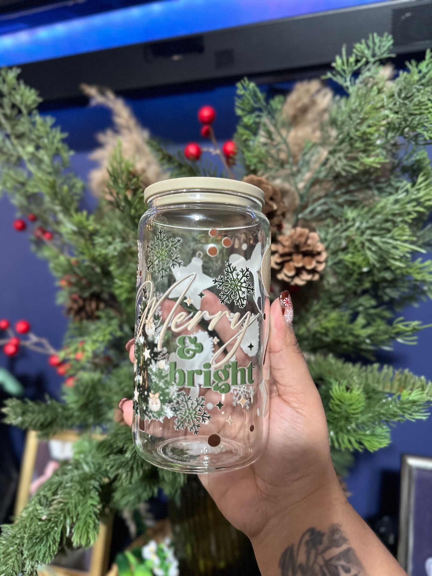 Merry & Bright 16oz Glass Can